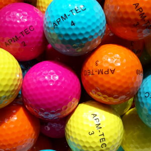 Neue Golfbälle